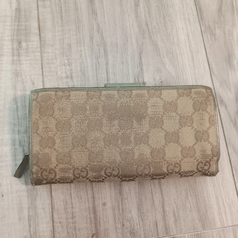Authentic GUCCI Brown Gold Monogram leather bag bifold D Ring wallet - Picture 6 of 16